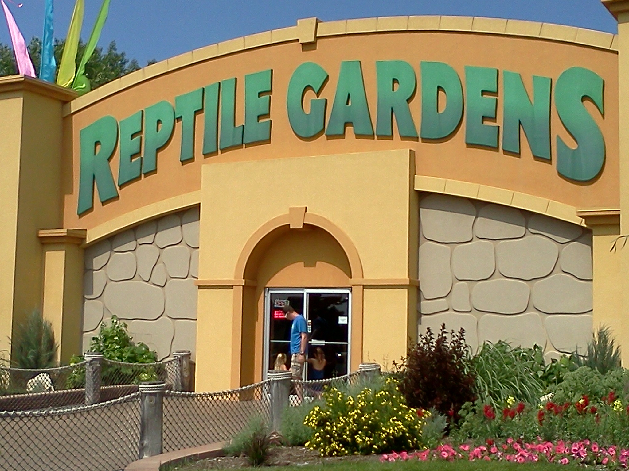 ReptileGardensfacade.jpg