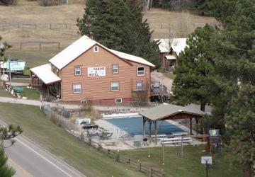Black Hills Cabins & Motel at Quail’s Crossing