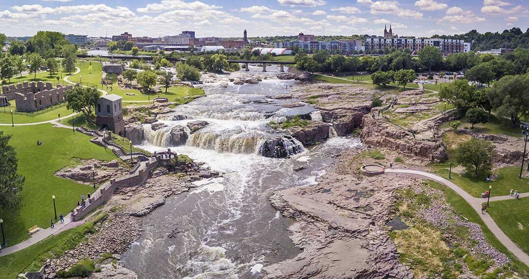 Exploring the Beauty of Falls Park in Sioux Falls, SD